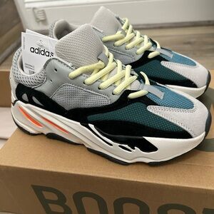 Yeezy 700 Waverunner